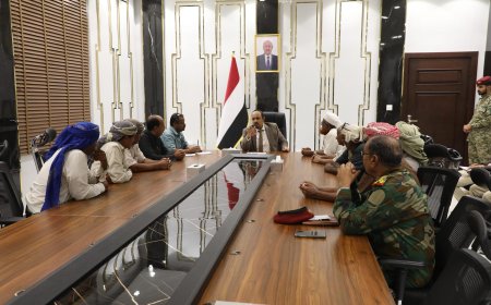 محافظ حضرموت يبحث مع مقادمة قبيلة الديِّن جهود لم الشمل وتوحيد الكلمة