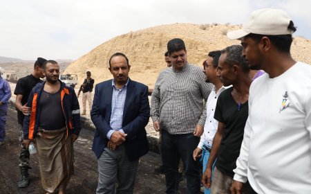 المحافظ بن ماضي يطلع على سير أعمال الشق والسفلتة بطريق ملعب بارادم - الغليلة - إمبيخة