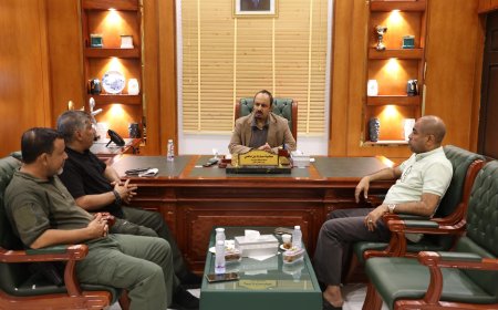 محافظ حضرموت يرأس لقاءً لتعزيز التعاون والتنسيق المشترك بين النيابة الجزائية والأمن العام