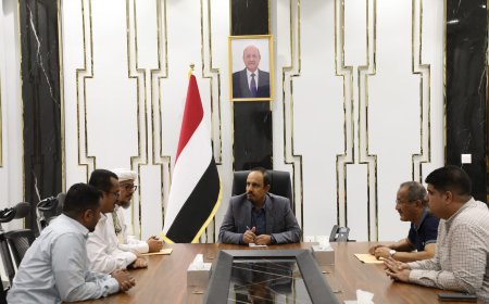 محافظ حضرموت يناقش تدشين مشروع تجهيز كلية المجتمع بالشحر