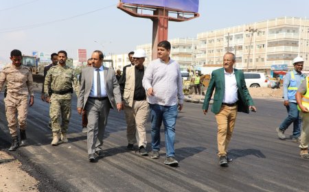 بإنجاز بلغت نسبته 60%.. المحافظ بن ماضي يتفقد سير العمل في مشروع صيانة وتأهيل المدخل الشرقي لمدينة المكلا