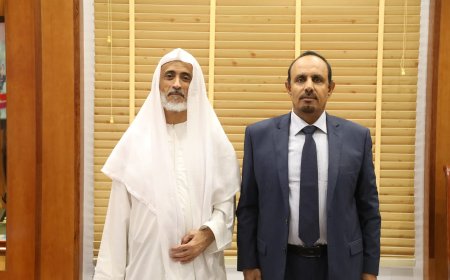 محافظ حضرموت يناقش مع مستشار وزارة الأوقاف الدكتور ناظم باحبارة تعزيز رسالة المسجد ونشر قيم الخير