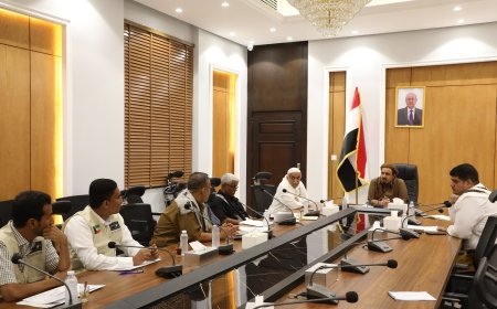 محافظ حضرموت يناقش بدء مشروع مدينة الراشد بالشحر بتمويل كويتي