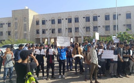 بيان مشترك من طلاب كلية الهندسة بعدن يستنكرون تعسفات نائب العميد