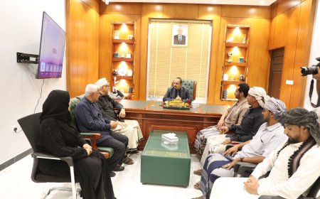 المحافظ بن ماضي يشيد بتجربة مسابقة حضرموت للشعر الشعبي ويدعو لتطويرها