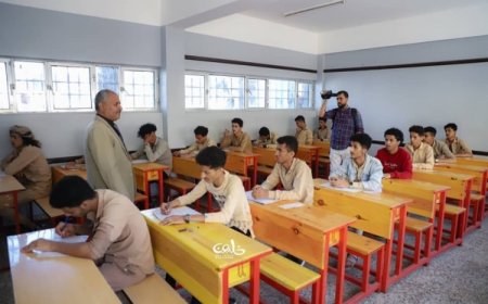 تربويون ينتقدون تكديس المنهج لطلاب ثالث ثانوي ويدعون لإنقاذ ما تبقى من العام الدراسي