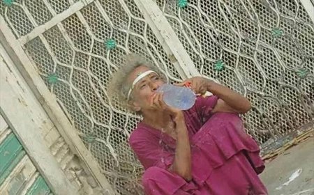 مسنة مضطربة تثير الذعر في كريتر بالاعتداء على المارة