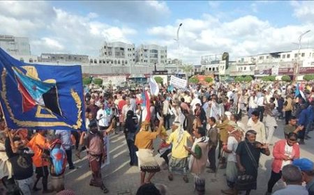 احتجاجات في ساحة العروض تنديداً بتدهور الأوضاع الاقتصادية