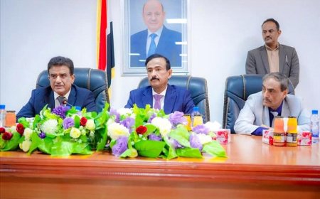 وزير النفط ومحافظ شبوة يبحثان مستقبل التنمية في المحافظة