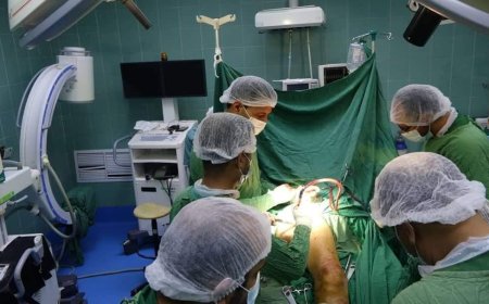 بتقنية هي الأولى عالمياً.. فريق طبي يمني ينجح في زراعة كلى وإجراء جراحة قلب مفتوح