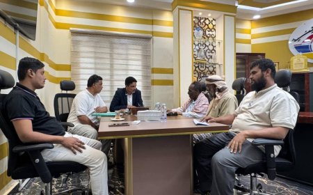 مدير عام شركة النفط بساحل حضرموت يلتقي رئيس الاتحاد العام لنقابات عمال المحافظة