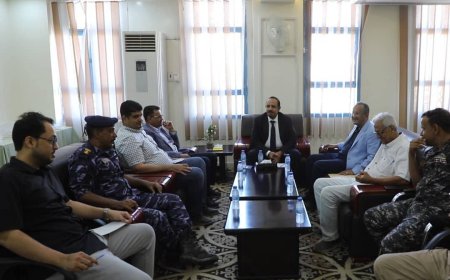 محافظ حضرموت يعقد اجتماعاً لمناقشة مستجدات الأوضاع بالمحافظة