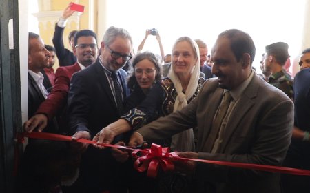 بن ماضي وسفراء أوروبيون يفتتحون معرضاً يوثّق الحياة في حضرموت مطلع القرن العشرين