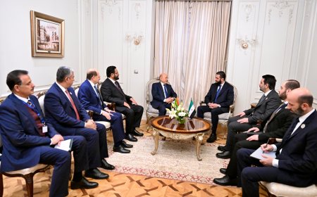 بعد هروب بشار.. العليمي يلتقي الرئيس السوري الشرع لبحث العلاقات الثنائية والتحديات المشتركة