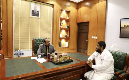 محافظ حضرموت يطلع على تحديات مشروع 132 كيلوفولت بوادي وصحراء