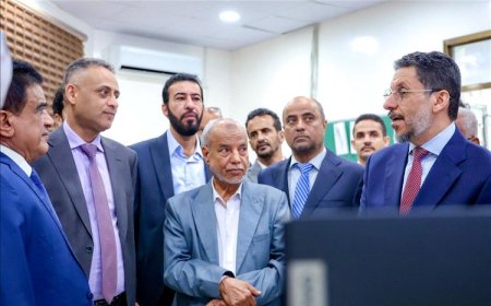 رئيس الوزراء يتفقد هيئة المساحة الجيولوجية ويترأس اجتماعاً لمناقشة خططها