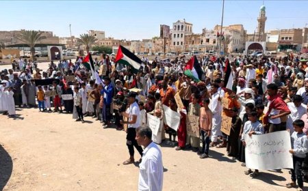 وقفة تضامنية بالشحر دعماً لغزة وقضية فلسطين