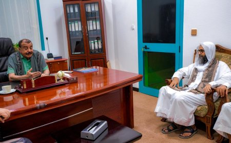 اللواء بن بريك يؤكد على لمّ الشمل الحضرمي ويدعو رجال الأعمال للمساهمة في التنمية