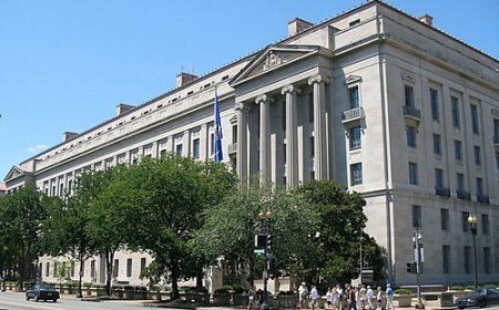 محكمة أمريكية تحكم على يمني بالسجن 5 سنوات بتهمة تهريب مهاجرين عبر المكسيك