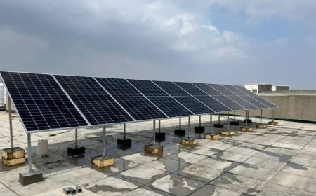 الطاقة الشمسية تحل محل الكهرباء الحكومية في مدن حضرموت