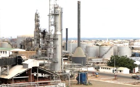 مصافي عدن تبدأ تشغيل وحداتها الإنتاجية بوحدة الأسفلت خلال أسابيع