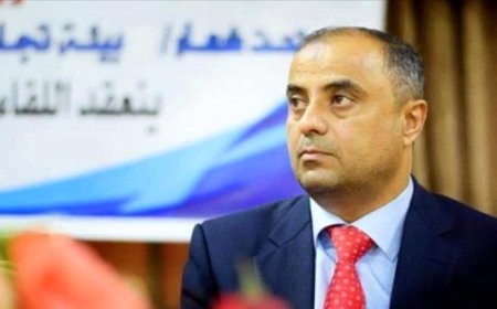 رسالة دعم لرئيس الوزراء بن بريك في معركة اجتثاث الفساد.. تفاصيل