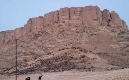 3 شبان عالقون في جبال شبوة.. ومطالبات بإنقاذهم