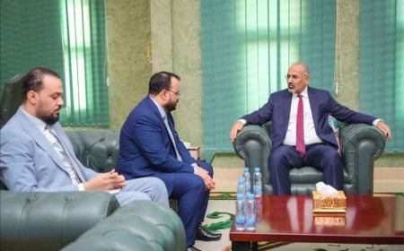 الزُبيدي يبحث مع وزير الأشغال مشاريع البنية التحتية ويشدد على الجودة والشفافية