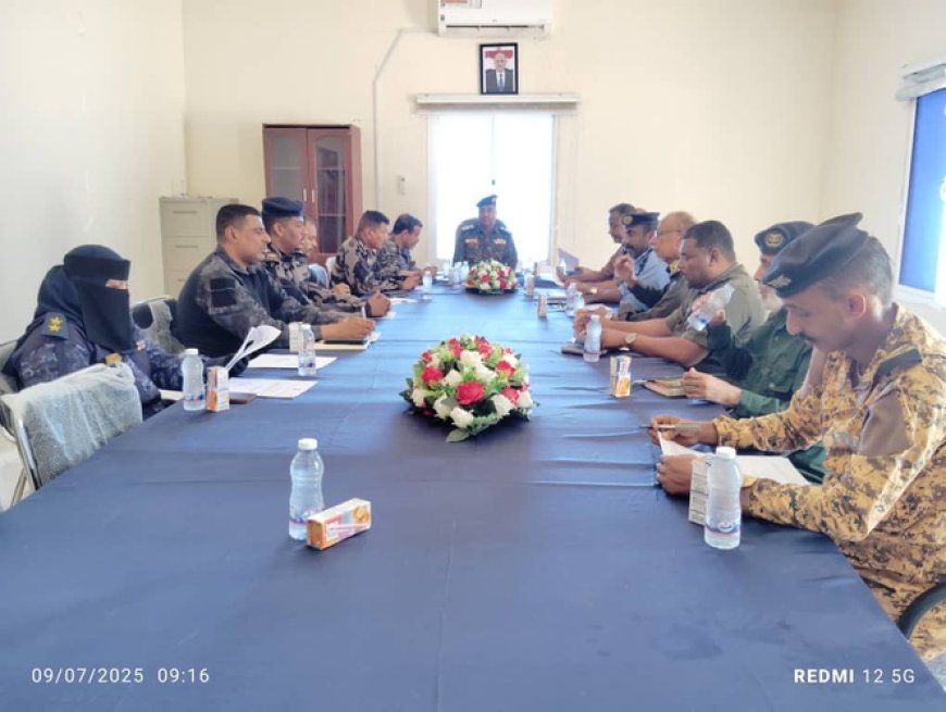 الجابري يوجه برفع الجاهزية الأمنية لتأمين موسم البلدة في ساحل حضرموت