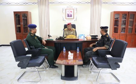 اللواء بارجاش يلتقي قيادات أمنية لمناقشة الانتشار الأمني والعسكري بساحل حضرموت