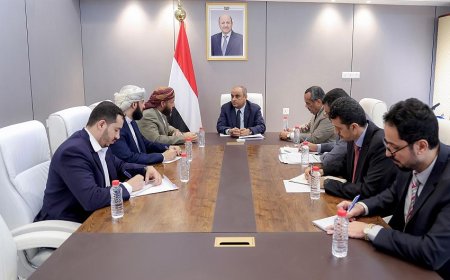 بن بريك يوجه وزارة الأوقاف بإجراء إصلاحات جذرية في ملف الحج والعمرة