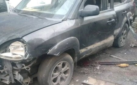 انفجار عبوة ناسفة يستهدف سيارة قائد عسكري وسط شارع جمال بتعز