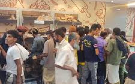 مخابز تبارك بالمكلا تخفض سعر الروتي إلى 60 ريالاً