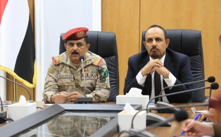 وزير الدفاع: لن نتساهل مع قطع الطرقات ومنع إمدادات وقود الكهرباء في حضرموت
