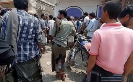 شاهد.. إغلاق أكبر بنكين في هذه المحافظة