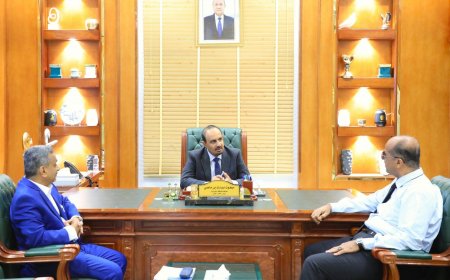 محافظ حضرموت يلتقي ممثل مجموعة هائل سعيد أنعم ويطلع على نشاطها التجاري والمجتمعي