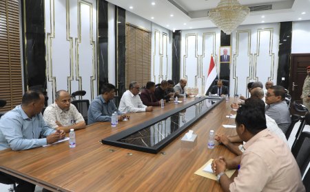 اجتماع موسع بالمكلا يناقش أوضاع التعليم بالمحافظة والإجراءات المتخذة لدعم استقراره