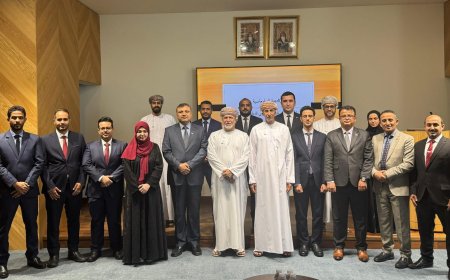 اختتام برنامج تدريبي للدبلوماسيين اليمنيين في الأكاديمية الدبلوماسية العُمانية