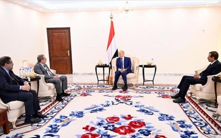 من عدن.. العليمي يؤكد استقلالية القضاء ويشيد بدوره في إنجاح الإصلاحات