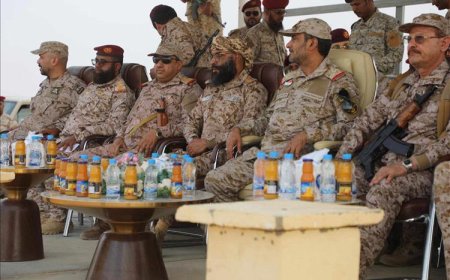 رئيس الأركان يطّلع على جاهزية الفرقة الثانية بقوات درع الوطن في حضرموت