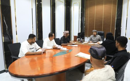 محافظ حضرموت يطلع على احتياجات المواطنين ويوجه بتسهيل متطالباتهم
