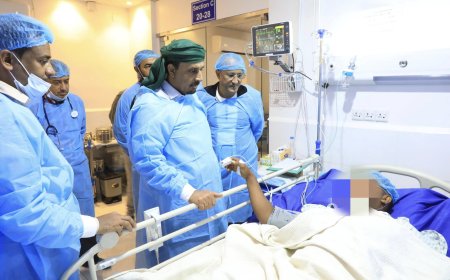 محافظ حضرموت يطمئن على حالة الناجين من أسرة آل باحنبص بحادث عقبة عبدالله غريب