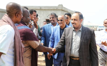 محافظ حضرموت يتفقد مشروع المساكن الدائمة للأسر الفقيرة والمتضررة في ميفع