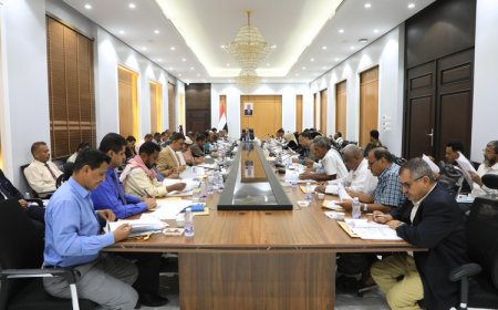 بن ماضي خلال اجتماع المكتب التنفيذي: حضرموت تخوض معركة الحفاظ على مؤسسات الدولة