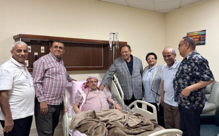 القاهرة.. الرئيس الأسبق علي ناصر محمد يزور الشيخ سلطان البركاني للاطمئنان على صحته 