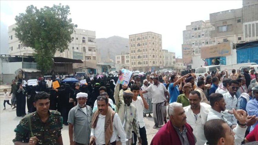 دعوات متصاعدة عبر منصات التواصل لرحيل وزير التربية وسط احتجاجات المعلمين