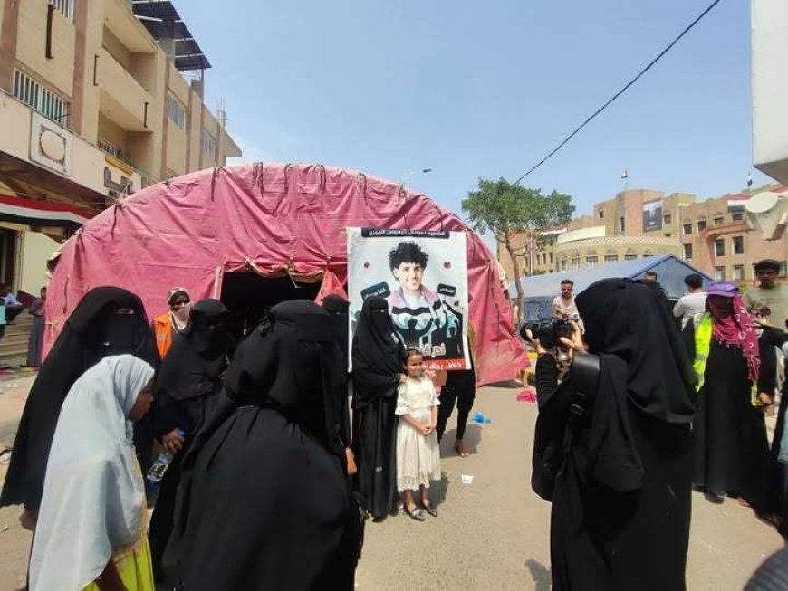 اعتصام تعز يتحول إلى منبر للمطالبة بالحقوق ورد المظالم