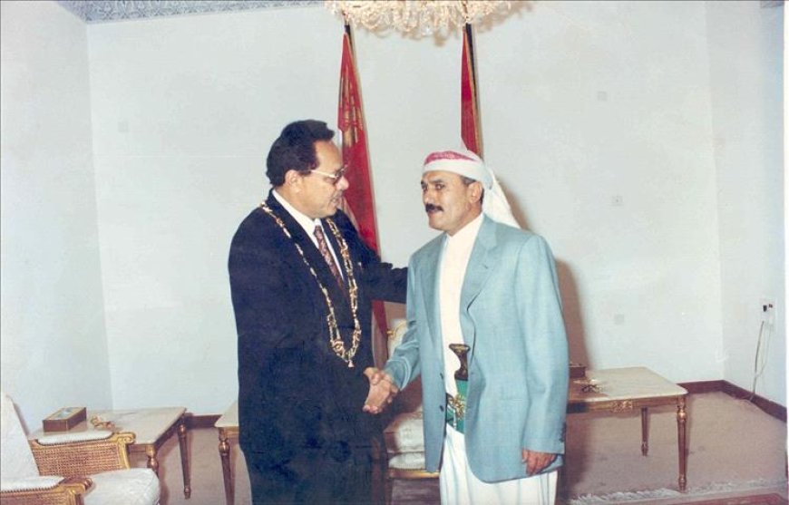 سبع ساعات من المصارحة في قصر الوصول بصنعاء: علي ناصر يكشف كواليس لقائه مع الرئيس صالح وعلي محسن