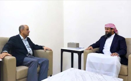 رئيس الوزراء يطلع المحرّمي على إجراءات الحكومة في ترشيد النفقات وتحسين الإيرادات