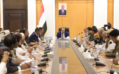 في لقاء موسع بالمكلا.. بن ماضي يدعو للانتقال من إدارة الأزمات إلى إدارة التنمية